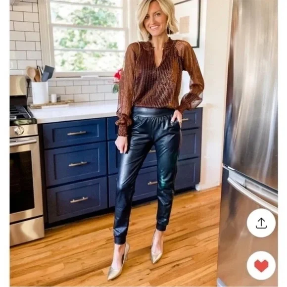 Commando Commando - Picture 6 of 12